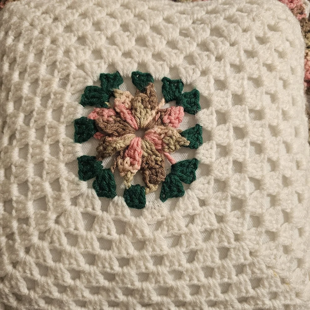 Crocheted Ruffle Throw Accent Pillow Vintage Floral Romantic Bedroom Decor